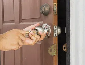 Community Locksmith Store Kansas City, MO 816-826-3082 - locks-change